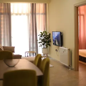 Apartament Pleasant With Free Dedicated Parking In Komuna E Parisit, Tirana