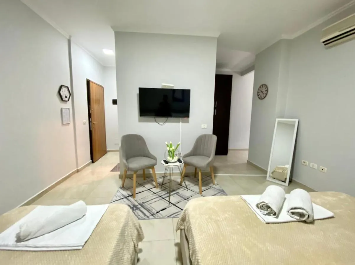 Chlo Apartment 1 Tirane Albania