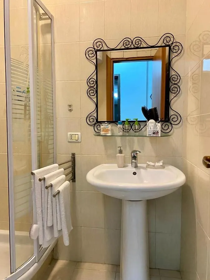 Chlo Apartment 1 Tirane Albania